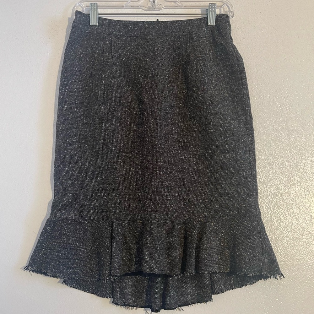 Retro style fallen hem skirt